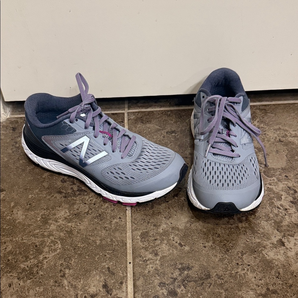 New Balance Women's Athletic Shoes in Gray and Purple